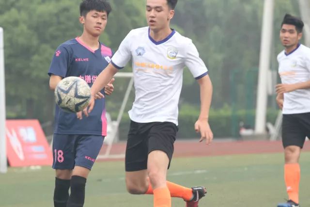 齐达内周二先观摩U21训练 然后与国家队共进午餐